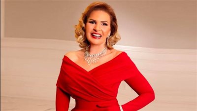 يسرا تسرق الأضواء في العرض الخاص لـ