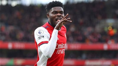 برشلونة واتلتيكو مدريد يتسابقان لضم نجم أرسنال 