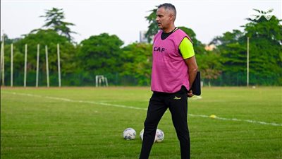 محاضرة فنية خاصة من جوميز للاعبى الزمالك بفندق الإقامة 
