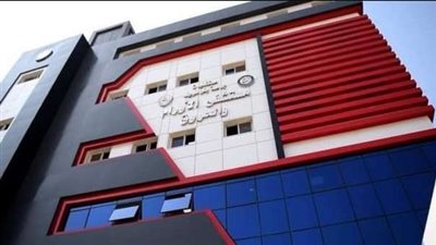 مدير مستشفيات جامعة بني سويف يتابع العمل بمستشفي الأورام والحروق