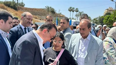 محافظ الإسكندرية يفتتح معرض الأسر المنتجة لمنتجات المشغولات اليدوية