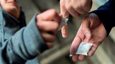 المؤبد للمنهم بزراعة والاتجار بالمواد المخدرة في أسيوط