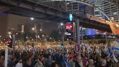 عاجل.. تظاهر آلاف الإسرائيليين في تل أبيب لإجراء صفقة تبادل للأسرى