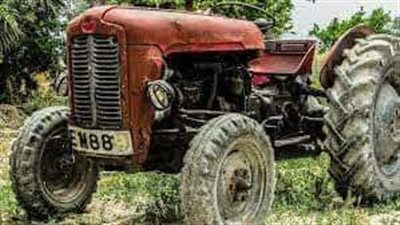 دهس طفلة أسفل عجلات جرار زراعي بمركز كوم أمبو شمال أسوان