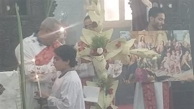 بالسعف والخوص.. بهجة وفرحة في احتفالات أحد الشعانين بالشرقية 