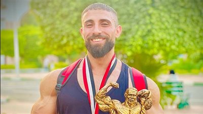 رجب الاتصالات يفوز بذهببه بطولة القاهره لكمال الأجسام 