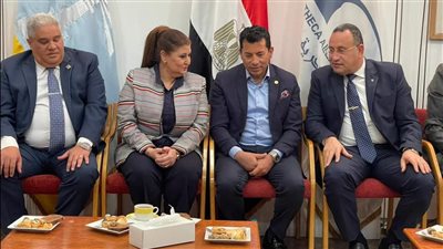 وزير الرياضة يشارك صالون رؤى الشباب بالإسكندرية 
