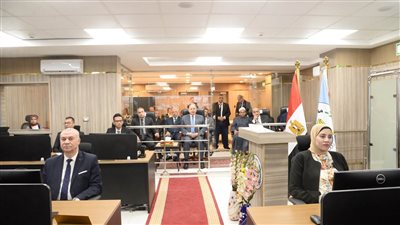 محافظ أسيوط يشيد بمراكز السيطرة للشبكة الوطنية للطوارئ ويصفها بالنقلة النوعية