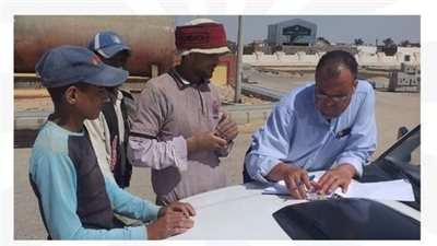 وزارة العمل تواصل تسجيل وحصر العمالة غير المنتظمة بجنوب سيناء