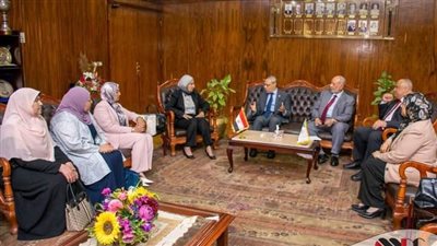 رئيس جامعة طنطا يستقبل وفد الشركة المانحة للأيزو QSI