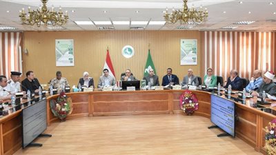 محافظ الشرقية يهنيء رئيس الجمهورية بذكرى عيد تحرير سيناء وعيد العمال| صور