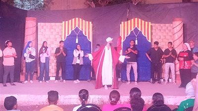 فرقة منفلوط تقدم أولى فعاليات العرض المسرحى 