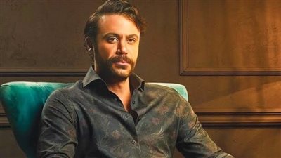 محمد إمام يبدأ تصوير 