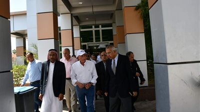 محافظ جنوب سيناء يتفقد أعمال تطوير منفذ طابا البري