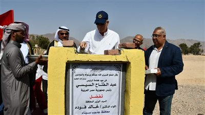 محافظ جنوب سيناء يضع حجر الأساس لإنشاء 60 وحدة سكنية بنويبع