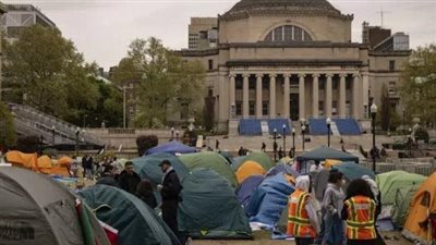 جامعة كولومبيا الأمريكية تبدأ بفصل الطلاب المعتصمين