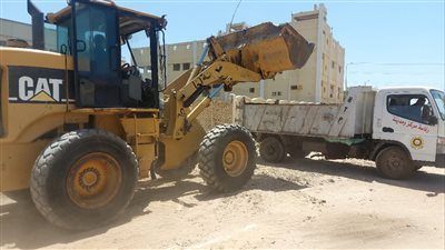  رفع 1600 طن مخلفات بالمنطقة الصناعية بجمصة