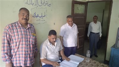 مدير عام تعليم قوص يتفقد ديوان الإدارة القديم