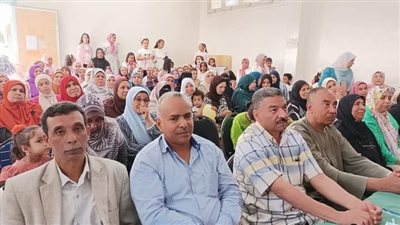 مدير تعليم نجع حمادي يشهد حفل تكريم مدرسة عمرو بن العاص بالألومنيوم 