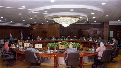 تحديد اعداد الطلاب المقبولين بالكليات النظرية بجامعة طنطا 