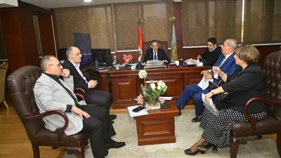 رحمى يبحث مع نواب الغربية مشاكل المواطنين