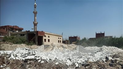 إزالة 9 حالات تعدٍّ فى القنطرة غرب  بالإسماعيلية 