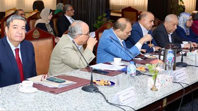 مجلس جامعة الزقازيق يوافق على تعديلات لوائح الكليات لنظام الساعات المعتمدة