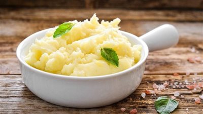 حضري بطاطس مهروسة بالكريمة على طريقة المطاعم