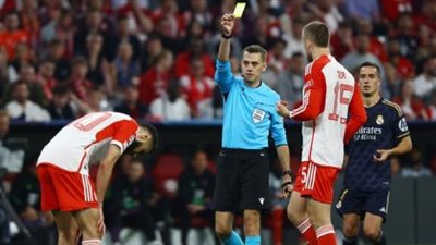 مدافع بايرن ميونخ يحبط جماهيره في مباراة ريال مدريد