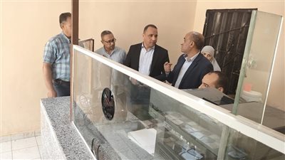 رئيس مركز كفر شكر يتفقد الخدمات المقدمة للمواطنين 