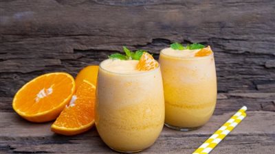 عصير البرتقال بالحليب.. يقيك من السرطان ويرفع المناعة| اعرفي طريقة تحضيره