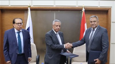 تعاون بين مركز التميز العلمى والتكنولوجى والجامعة العربية المفتوحة بمصر 