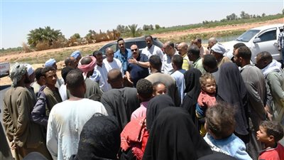 بعد لقائه مع الأهالي.. تركيب محول كهربائي وأعمدة إنارة بنجع هشام في أسوان