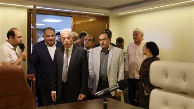 محافظ جنوب سيناء يتابع أعمال تطوير البوابة الإلكترونية 