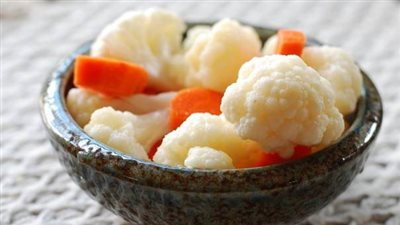 زي الجاهز.. طريقة عمل مخلل القرنبيط والجزر