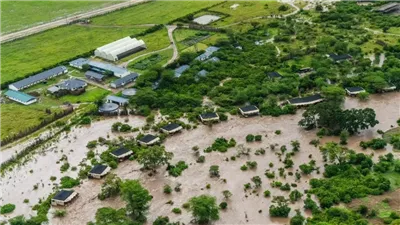 فيضانات كينيا| السياح والموظفون عالقون في محمية ماساي مارا للألعاب