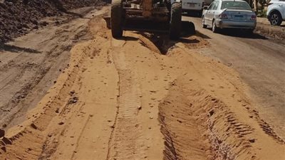 إستمرار أعمال تأهيل ورصف طريق كفور بلشاي والشين 