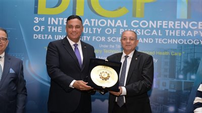 محافظ الدقهلية يشهد  فاعليات المؤتمر الدولي الكلية بجامعة الدلتا