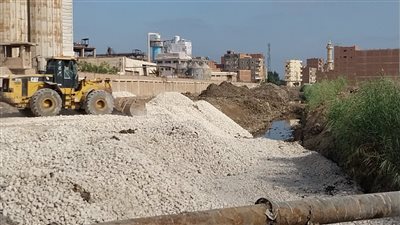 محافظ الغربية يتايع سير الأعمال في محور النعناعية