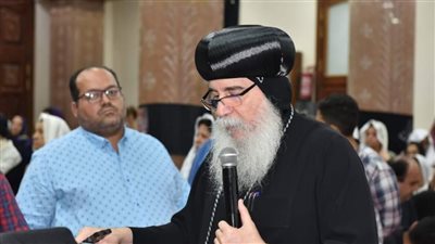 الأنبا غبريال يبدأ قداس الجمعة العظيمة في كنيسة العذراء ببني سويف 