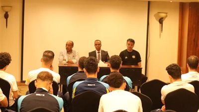 تفاصيل جلسة نصر أبو الحسن مع لاعبي الإسماعيلي 