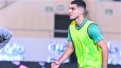 شريف يقود تشكيل الخليج المتوقع أمام الطائي في الدوري السعودي