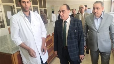  جامعة الزقازيق توجه بربط البحث العلمي فى كلية الطب البيطري بالتصنيع الدوائى 