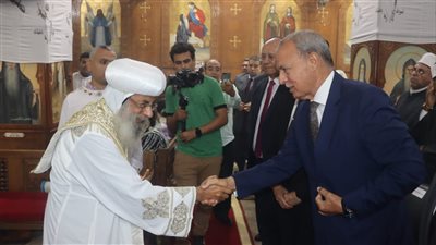 محافظ القليوبية يشهد قداس عيد القيامة المجيد بكنيسة السيدة العذراء ببنها 