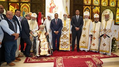محافظ مطروح يشهد أول قداس لعيد القيامة المجيد بكنيسة السيدة العذراء مريم 
