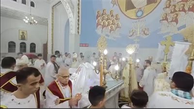 الأقباط يؤدون قداس عيد القيامة بكنائس الإسماعيلية 