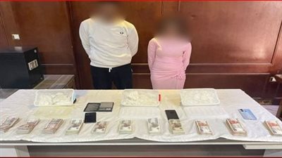 القبض على عاطل وربة منزل بحوزتهما مخدرات في الهرم