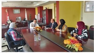 وزارة العمل تبحث التعاون مع المنطقة الحرة العامة الاستثمارية بالإسماعيلية