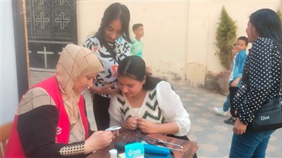 انتشار مكثف للفرق الطبية أمام الكنائس والمتنزهات بالدقهلية 