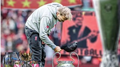 شاهد.. وداع خيالي من جماهير ليفربول ليورجن كلوب في مباراته الوداعية 